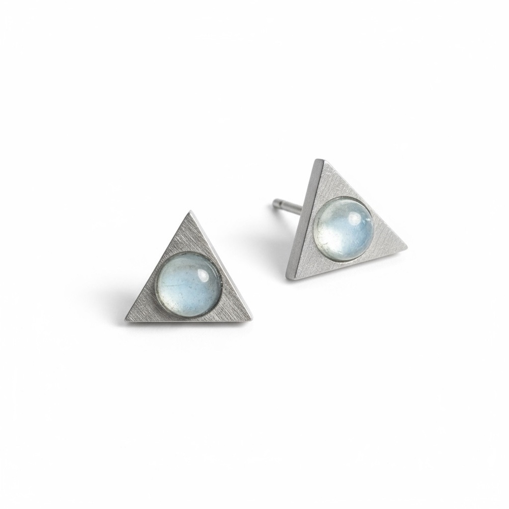 new Loren Olivia Δ Delicate Opal Pyramid Stud Earrings Δ Silver Plated Post Back